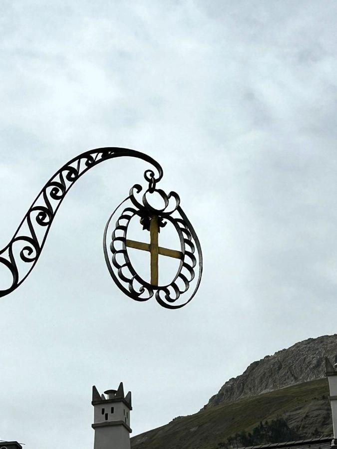 Weisses Kreuz - Crusch Alva Bed & Breakfast Samedan Exterior foto