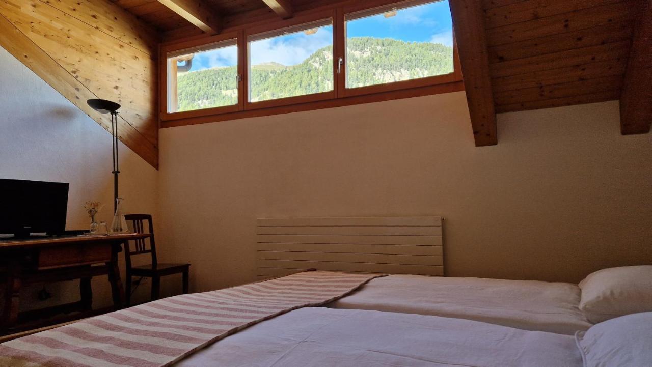 Weisses Kreuz - Crusch Alva Bed & Breakfast Samedan Exterior foto