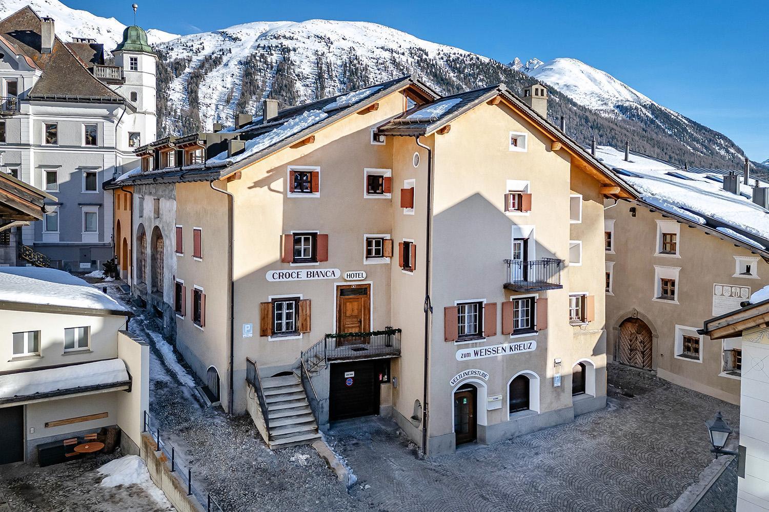 Weisses Kreuz - Crusch Alva Bed & Breakfast Samedan Exterior foto